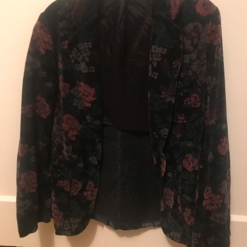 Floral vintage blazer